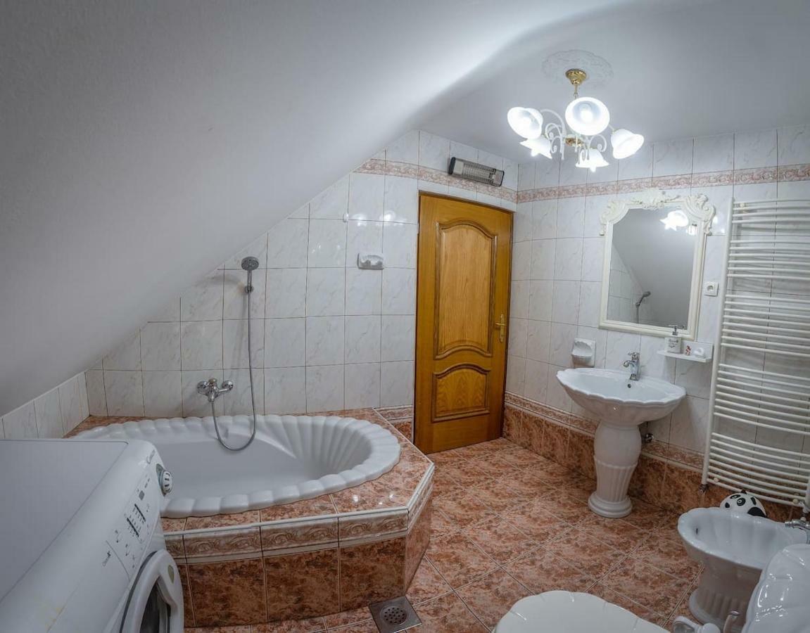 Apartma Ajda Komenda Exteriér fotografie