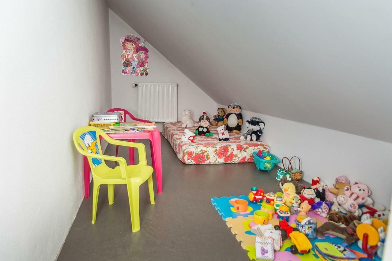 Apartma Ajda Komenda Exteriér fotografie